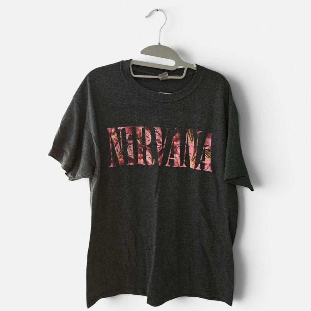 Nirvana Grunge Rock Graphic T-Shirt Gray Pink Floral Spellout Tee Unisex Medium